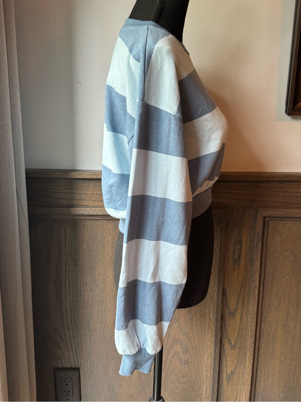 Strawberry Shortcake Blue Stripe Cropped Sweater xxs - Picture 5 of 7